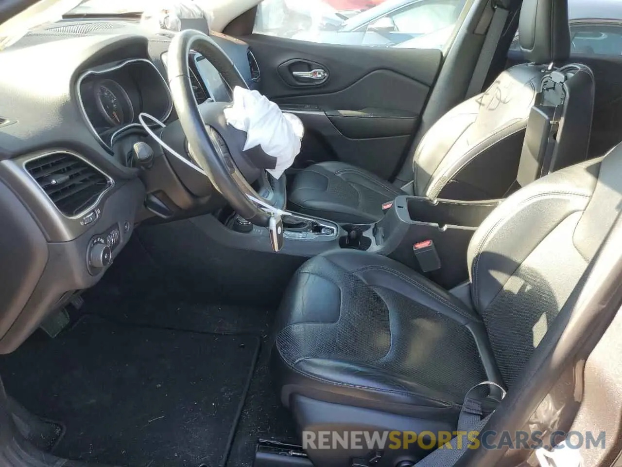 7 Photograph of a damaged car 1C4PJMDX1KD310146 JEEP GRAND CHER 2019