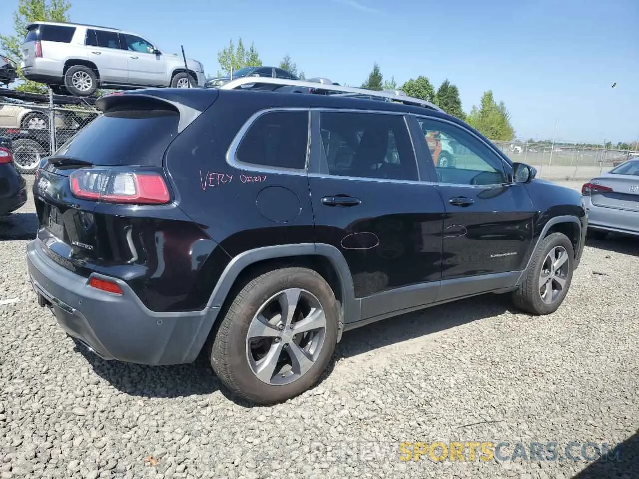 3 Photograph of a damaged car 1C4PJMDX2KD140556 JEEP GRAND CHER 2019