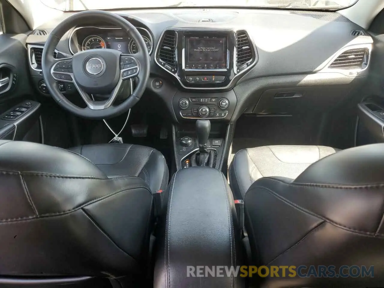 8 Photograph of a damaged car 1C4PJMDX2KD140556 JEEP GRAND CHER 2019
