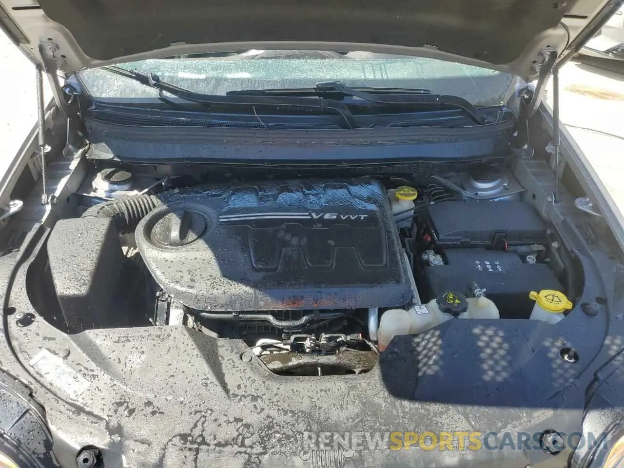 12 Photograph of a damaged car 1C4PJMDX2KD334472 JEEP GRAND CHER 2019