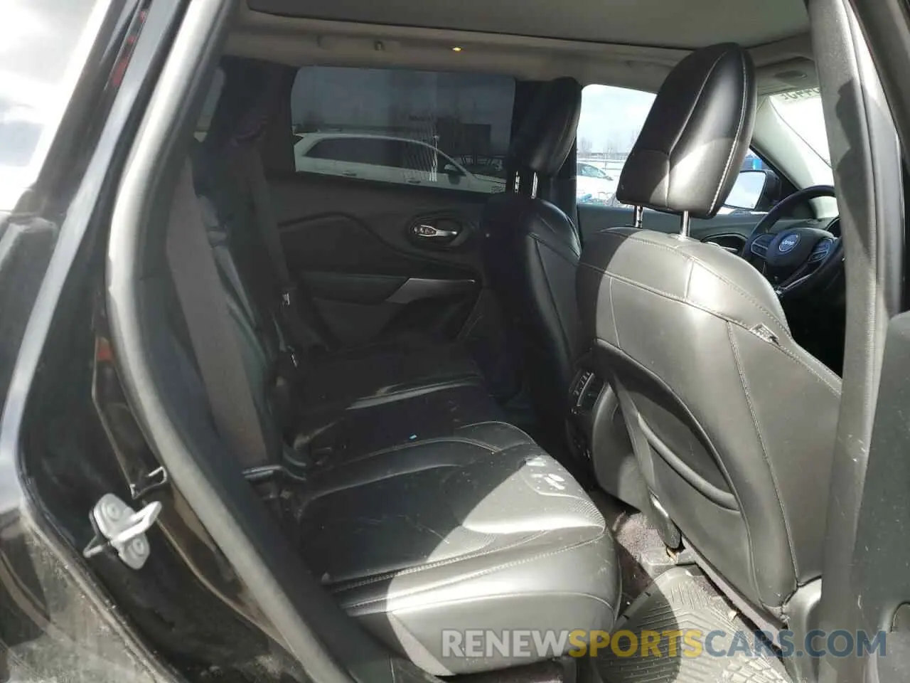 11 Photograph of a damaged car 1C4PJMDX3KD114953 JEEP GRAND CHER 2019