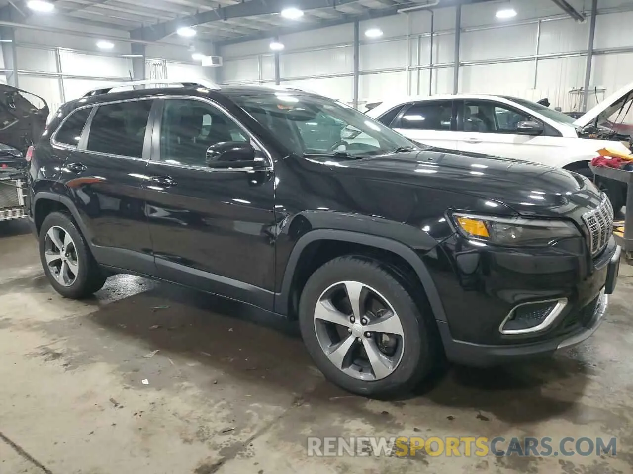 4 Photograph of a damaged car 1C4PJMDX3KD272841 JEEP GRAND CHER 2019