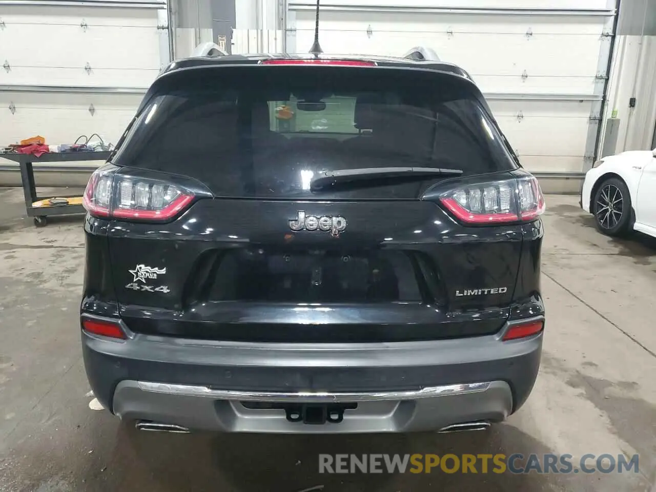 6 Photograph of a damaged car 1C4PJMDX3KD272841 JEEP GRAND CHER 2019