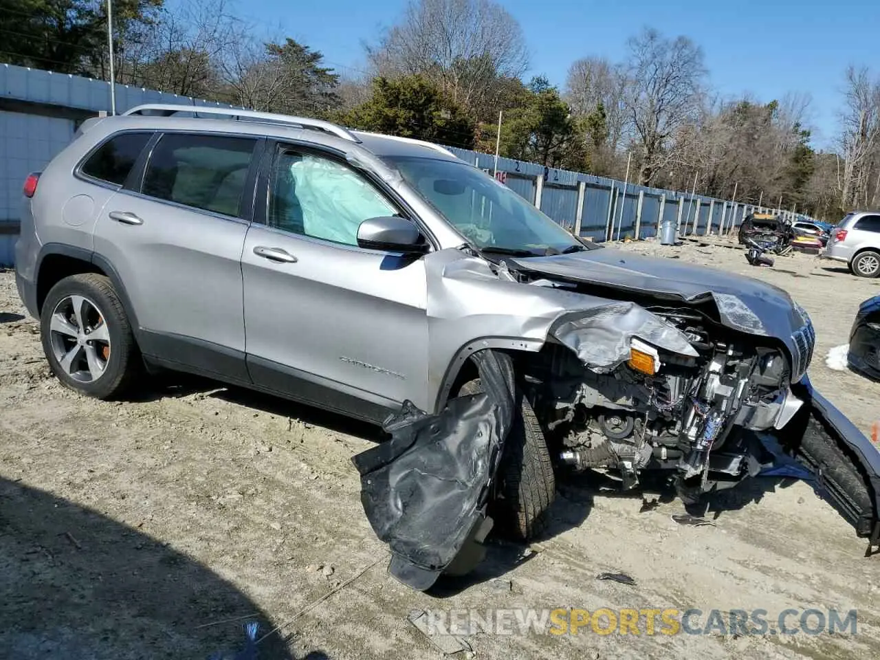 4 Photograph of a damaged car 1C4PJMDX5KD282318 JEEP GRAND CHER 2019