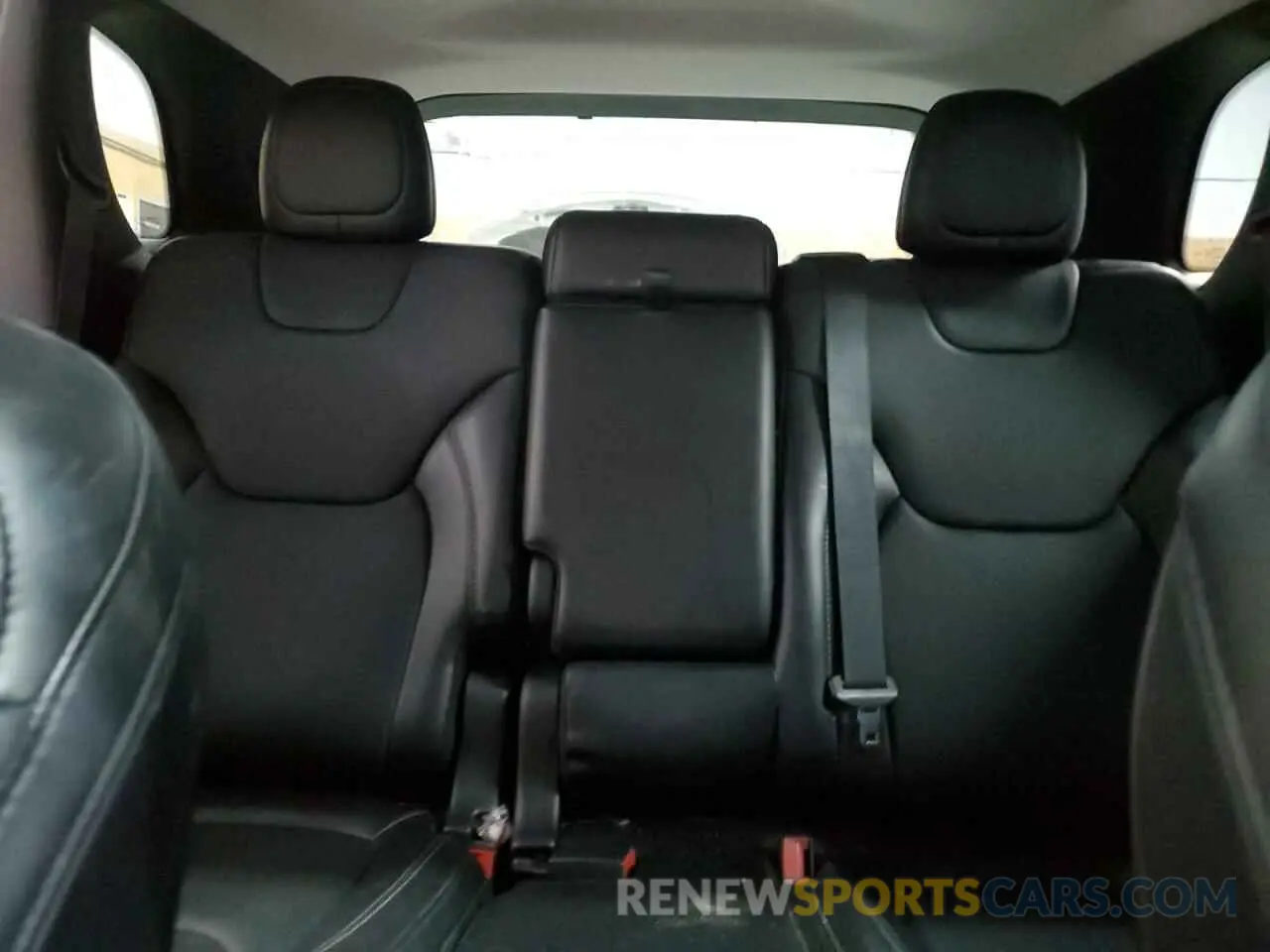 10 Photograph of a damaged car 1C4PJMDX5KD420794 JEEP GRAND CHER 2019