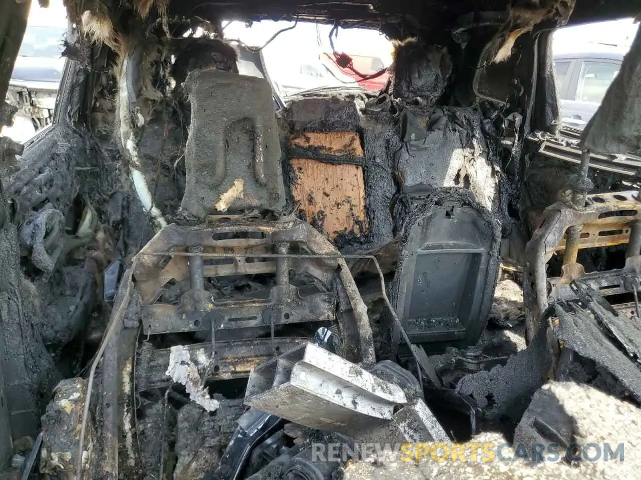 10 Photograph of a damaged car 1C4PJMDX5KD445047 JEEP GRAND CHER 2019