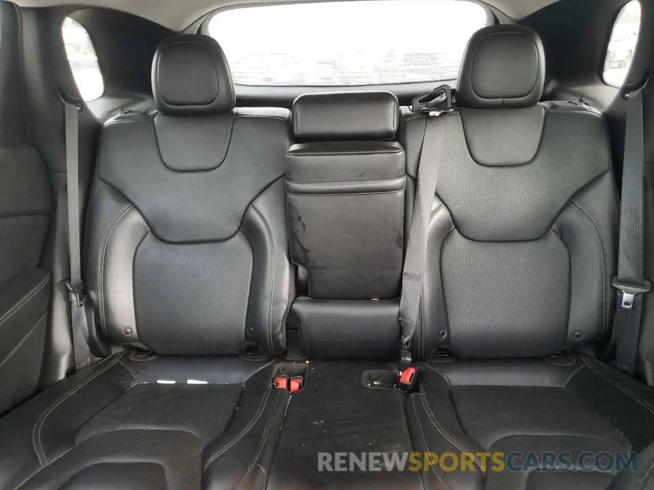 10 Photograph of a damaged car 1C4PJMDX6KD374098 JEEP GRAND CHER 2019