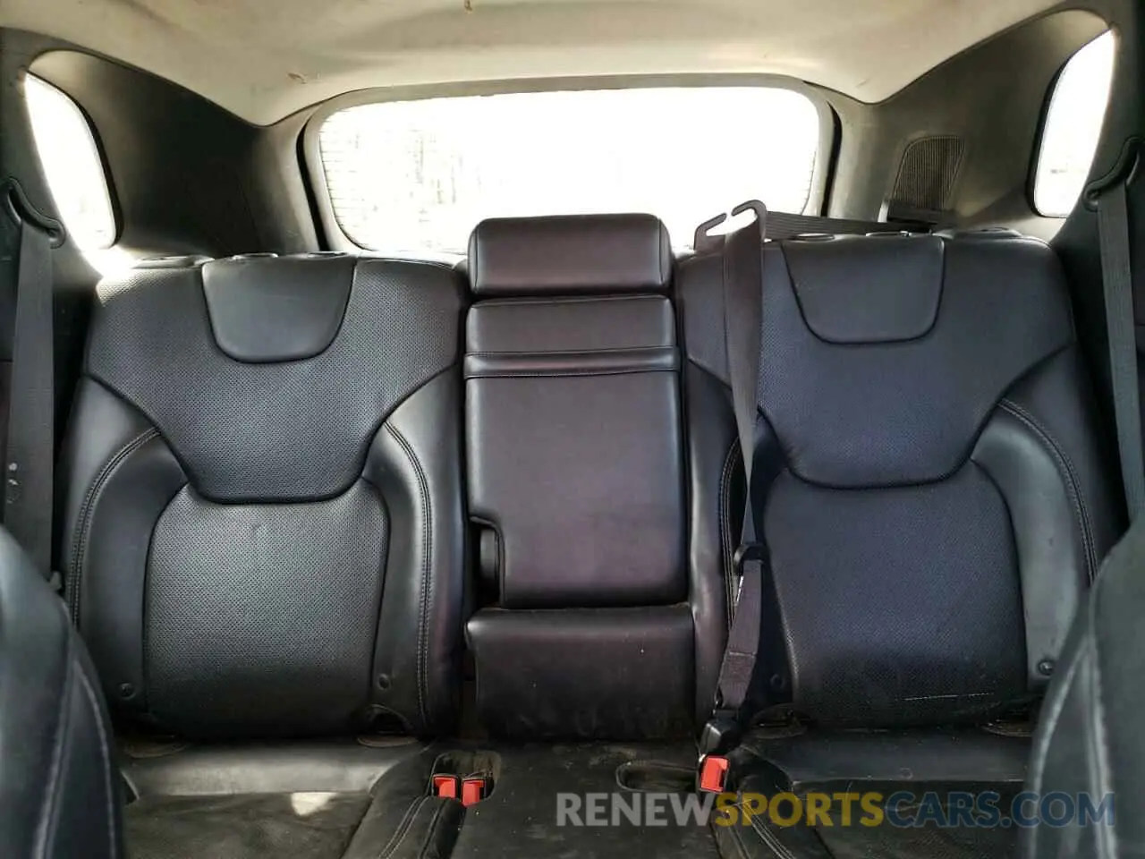 10 Photograph of a damaged car 1C4PJMDX9KD231050 JEEP GRAND CHER 2019