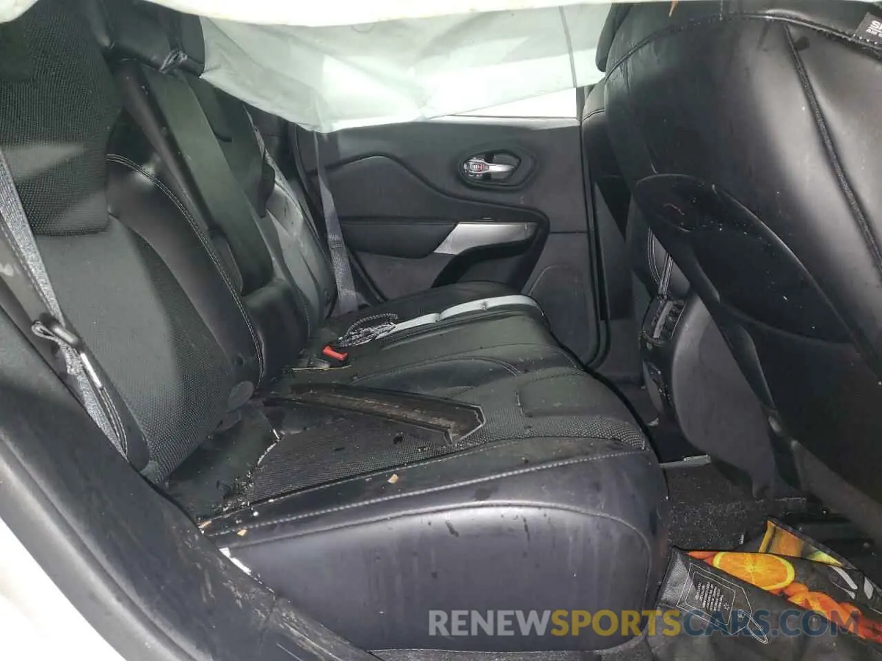 12 Photograph of a damaged car 1C4PJMDXXKD418412 JEEP GRAND CHER 2019