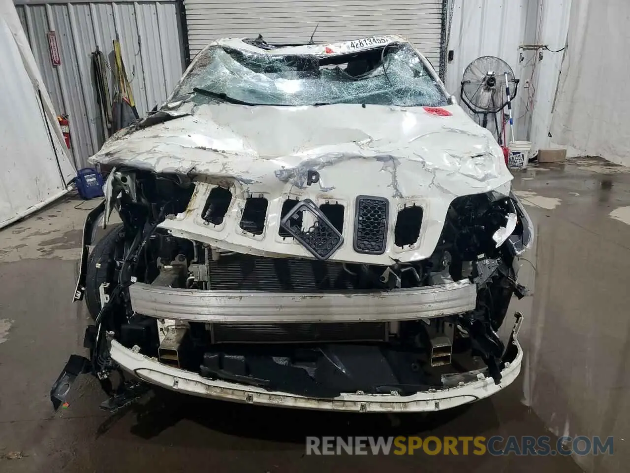 5 Photograph of a damaged car 1C4PJMDXXKD418412 JEEP GRAND CHER 2019