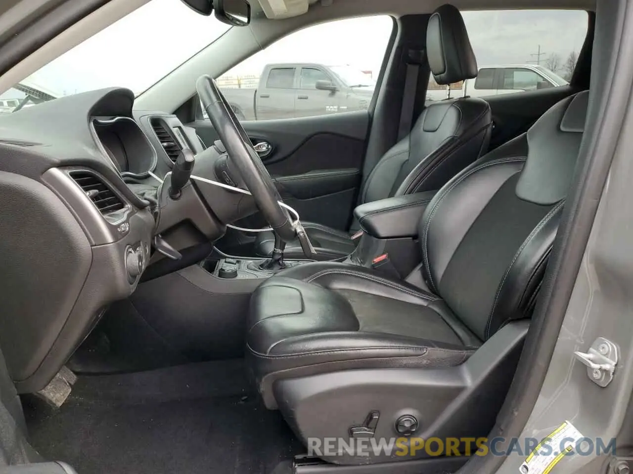 7 Photograph of a damaged car 1C4PJMLB0KD447276 JEEP GRAND CHER 2019