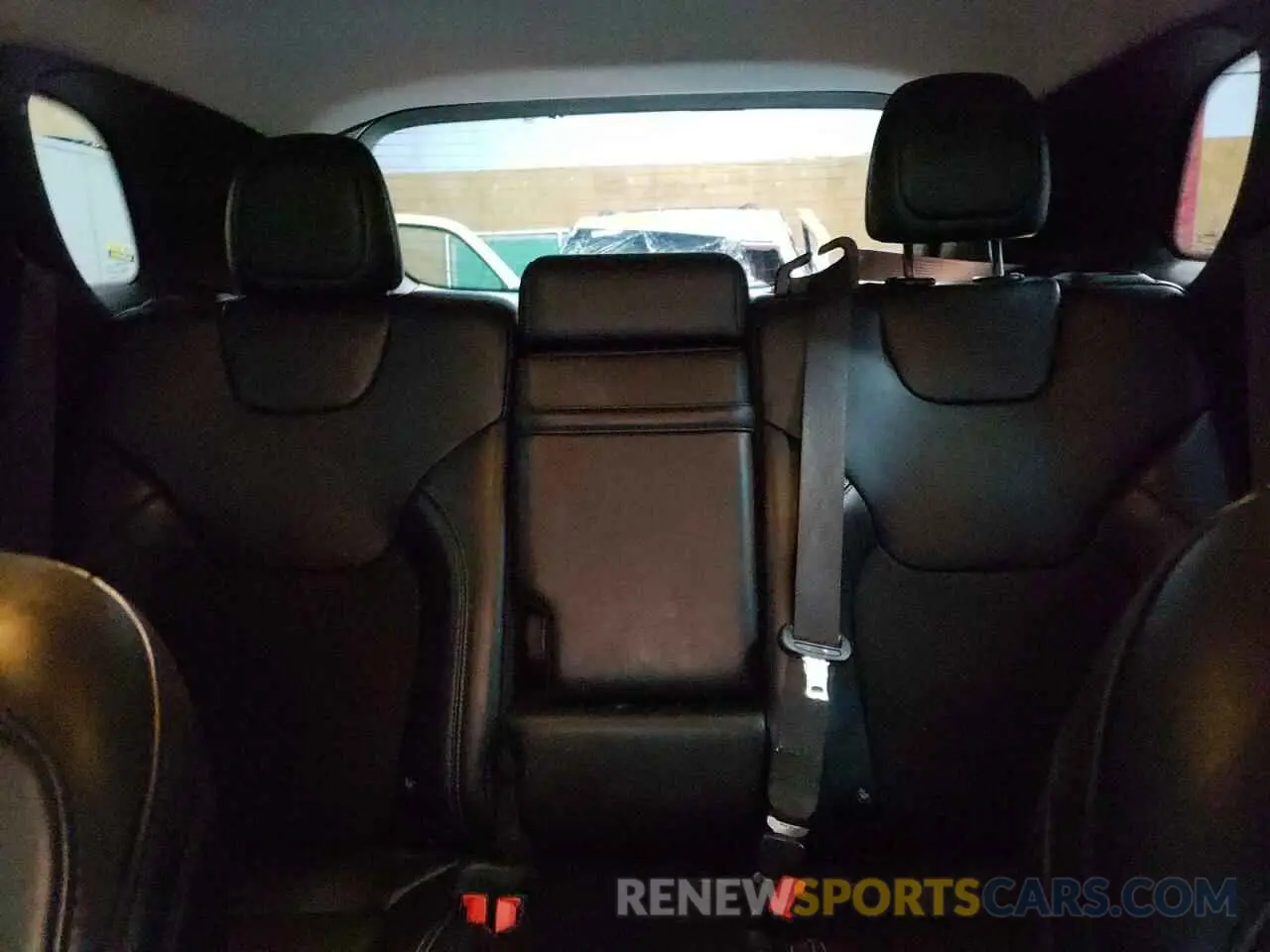 10 Photograph of a damaged car 1C4PJMLB1KD186367 JEEP GRAND CHER 2019