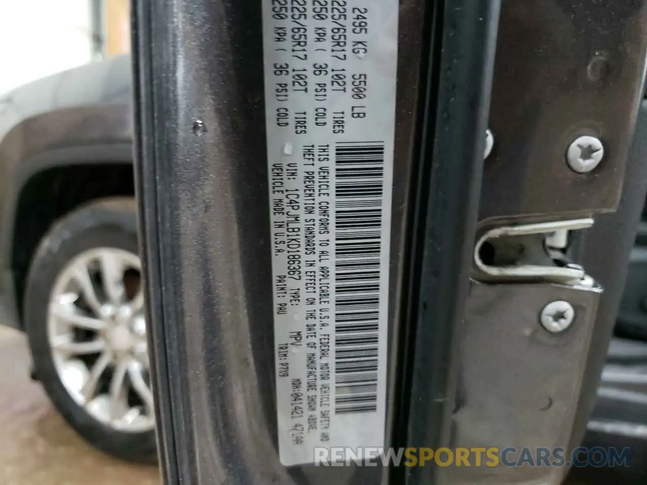 13 Photograph of a damaged car 1C4PJMLB1KD186367 JEEP GRAND CHER 2019