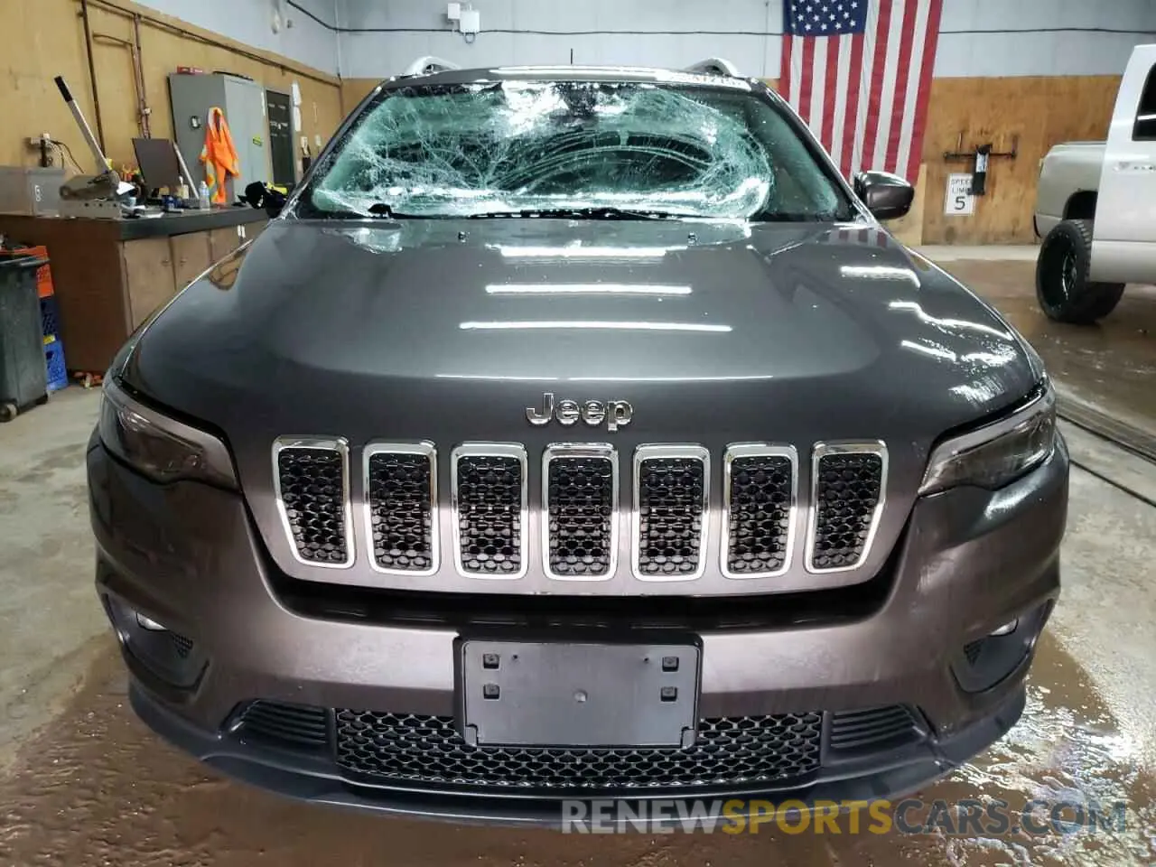 5 Photograph of a damaged car 1C4PJMLB1KD186367 JEEP GRAND CHER 2019