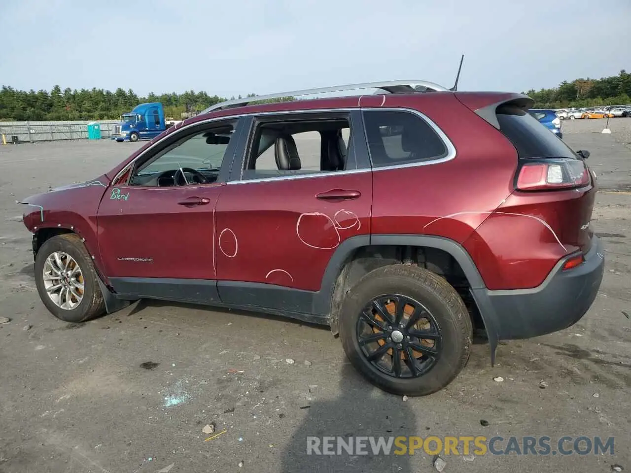 2 Photograph of a damaged car 1C4PJMLB1KD188684 JEEP GRAND CHER 2019