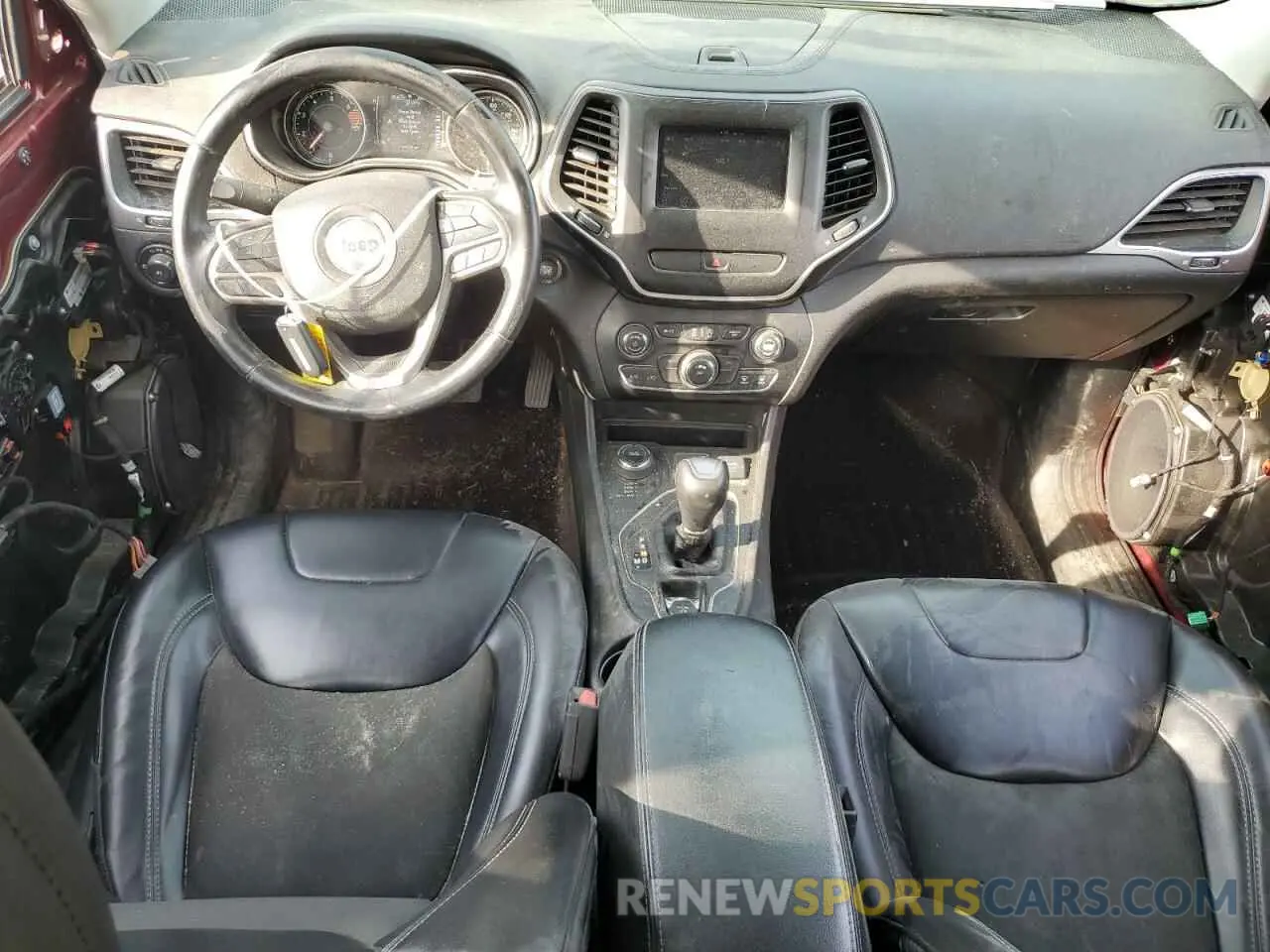 8 Photograph of a damaged car 1C4PJMLB1KD188684 JEEP GRAND CHER 2019