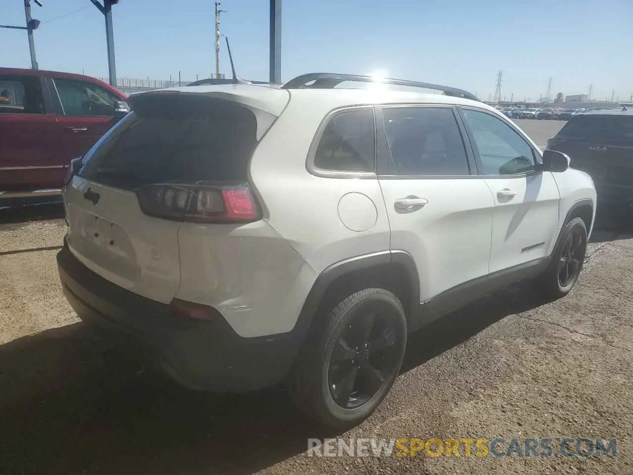 3 Photograph of a damaged car 1C4PJMLB1KD453085 JEEP GRAND CHER 2019