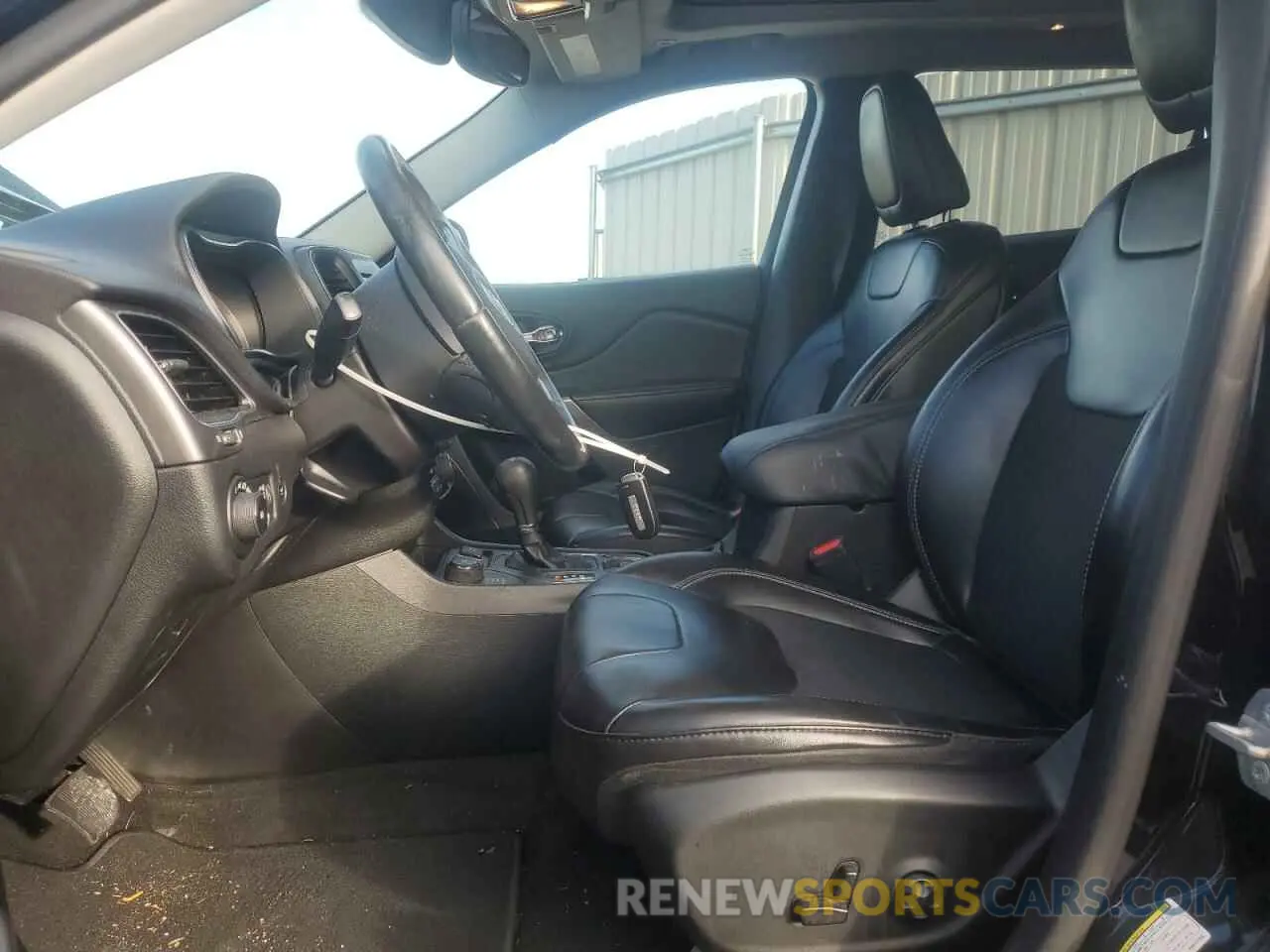 7 Photograph of a damaged car 1C4PJMLB2KD311196 JEEP GRAND CHER 2019