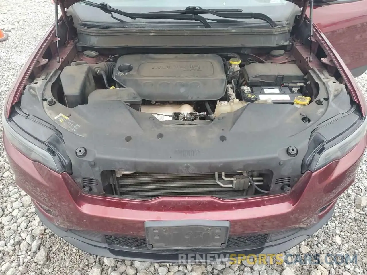 12 Photograph of a damaged car 1C4PJMLB2KD329701 JEEP GRAND CHER 2019