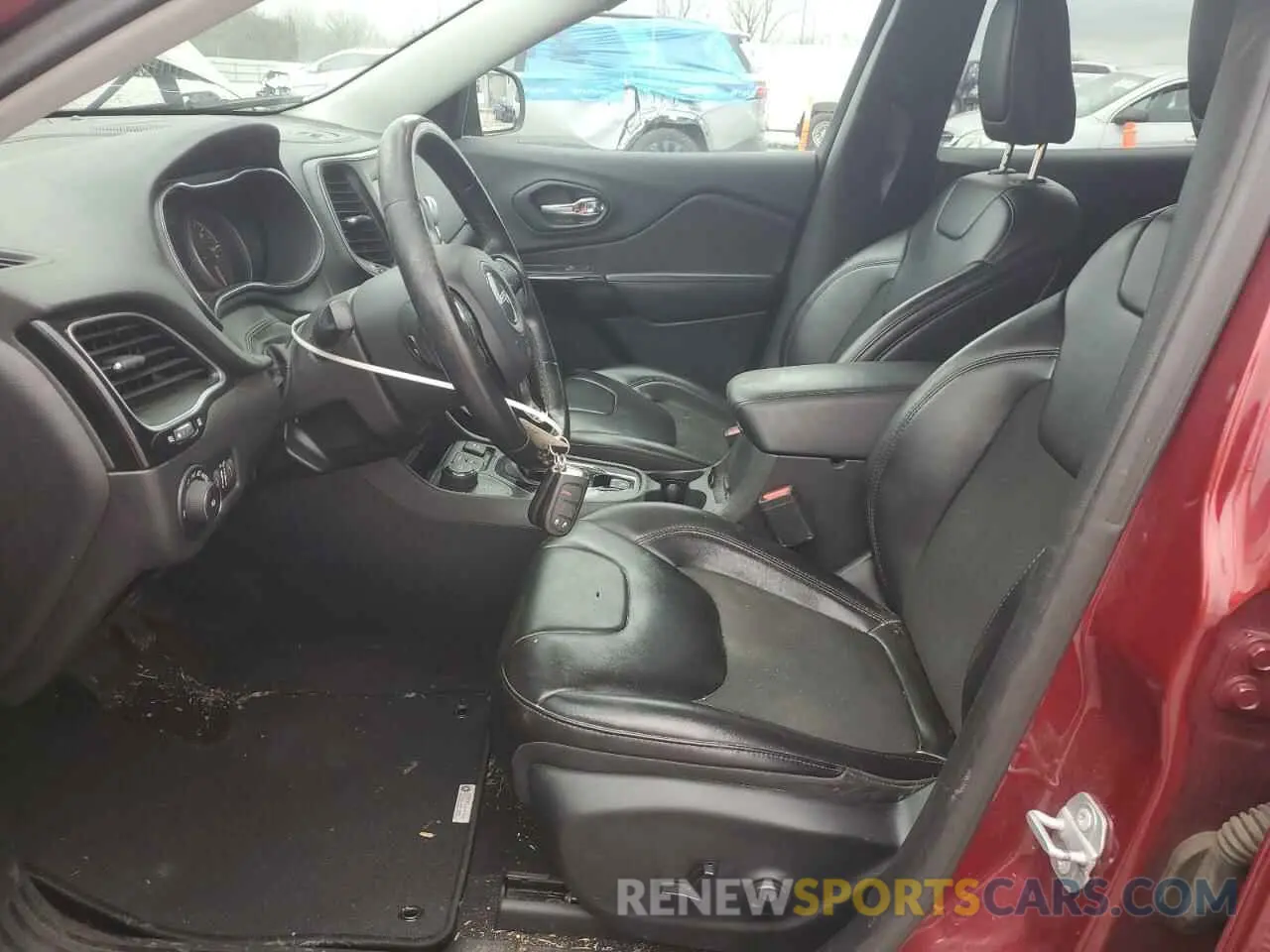 7 Photograph of a damaged car 1C4PJMLB2KD329701 JEEP GRAND CHER 2019