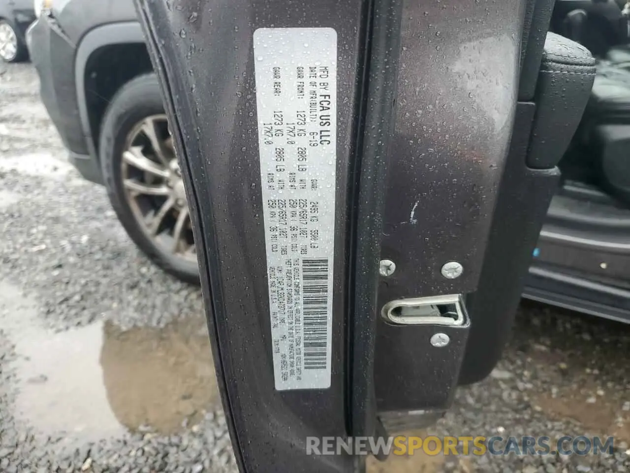 13 Photograph of a damaged car 1C4PJMLB2KD473717 JEEP GRAND CHER 2019