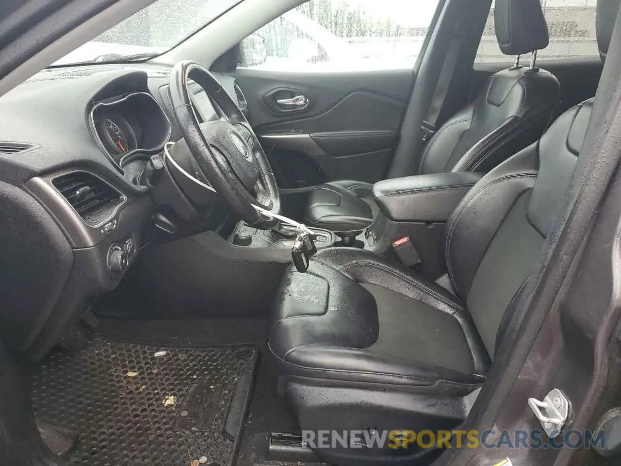 7 Photograph of a damaged car 1C4PJMLB2KD473717 JEEP GRAND CHER 2019