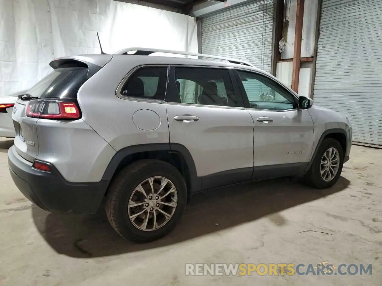 3 Фотография поврежденного автомобиля 1C4PJMLB3KD177430 JEEP GRAND CHER 2019
