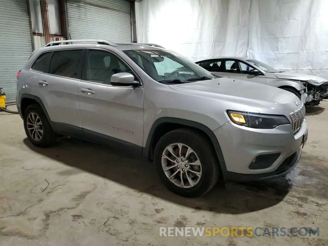 4 Фотография поврежденного автомобиля 1C4PJMLB3KD177430 JEEP GRAND CHER 2019
