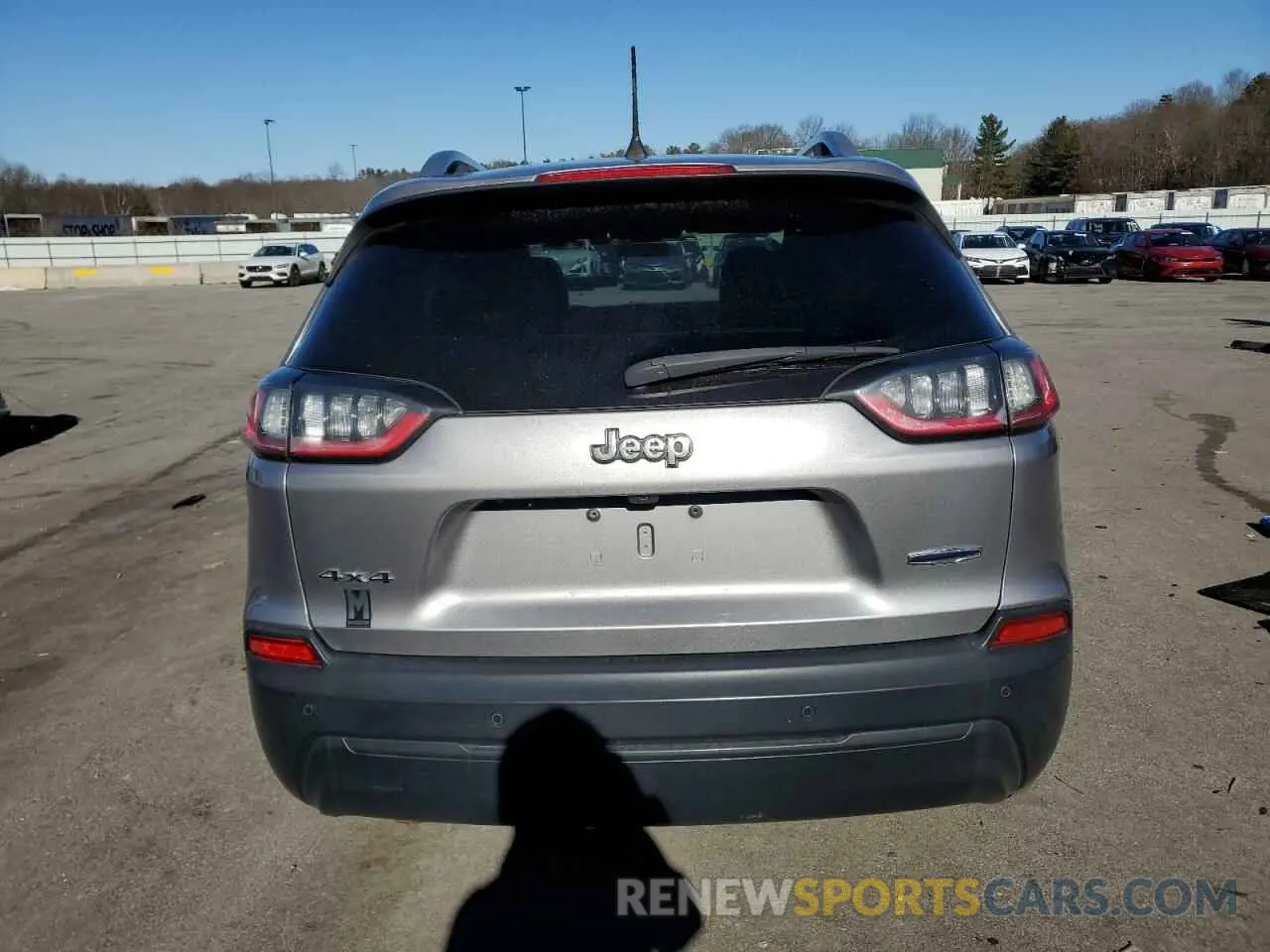 6 Photograph of a damaged car 1C4PJMLB5KD195394 JEEP GRAND CHER 2019