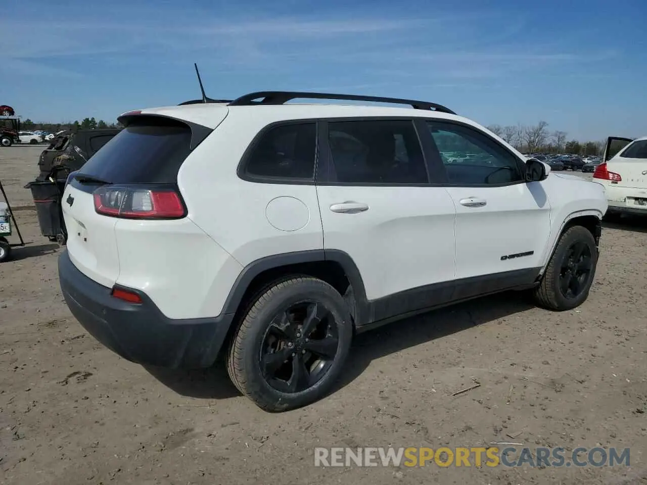 3 Photograph of a damaged car 1C4PJMLB5KD294586 JEEP GRAND CHER 2019
