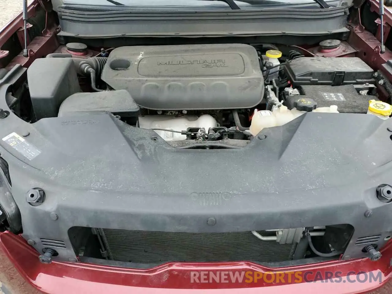 12 Photograph of a damaged car 1C4PJMLB5KD330664 JEEP GRAND CHER 2019