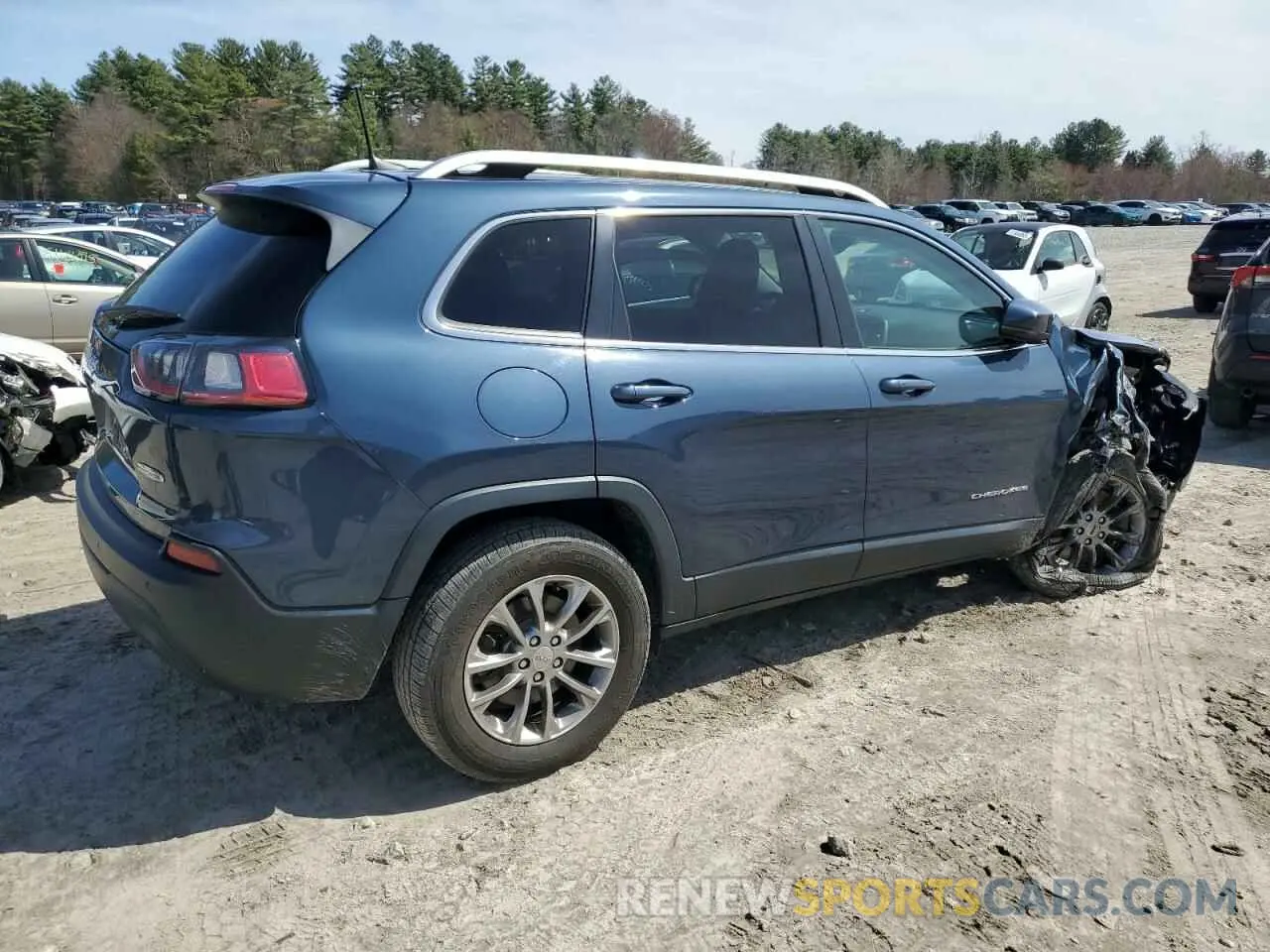 3 Photograph of a damaged car 1C4PJMLB6KD438338 JEEP GRAND CHER 2019