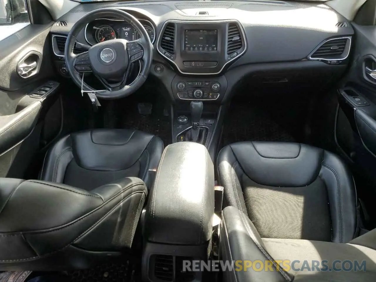 8 Photograph of a damaged car 1C4PJMLB7KD291205 JEEP GRAND CHER 2019