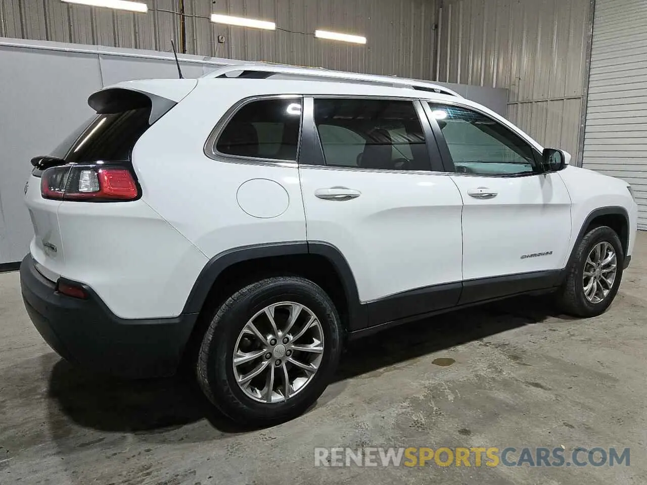3 Photograph of a damaged car 1C4PJMLB7KD448103 JEEP GRAND CHER 2019
