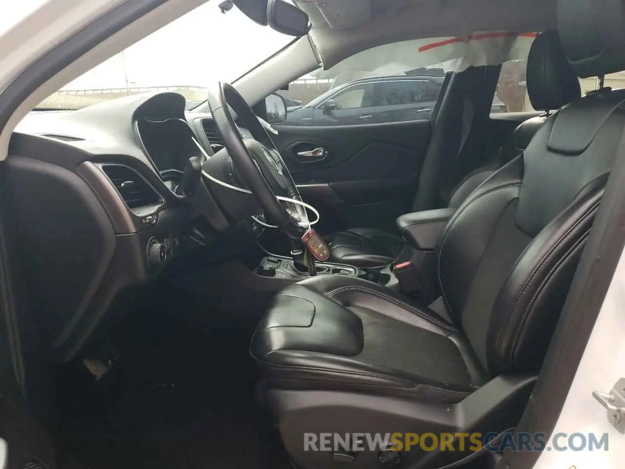7 Photograph of a damaged car 1C4PJMLB8KD397338 JEEP GRAND CHER 2019