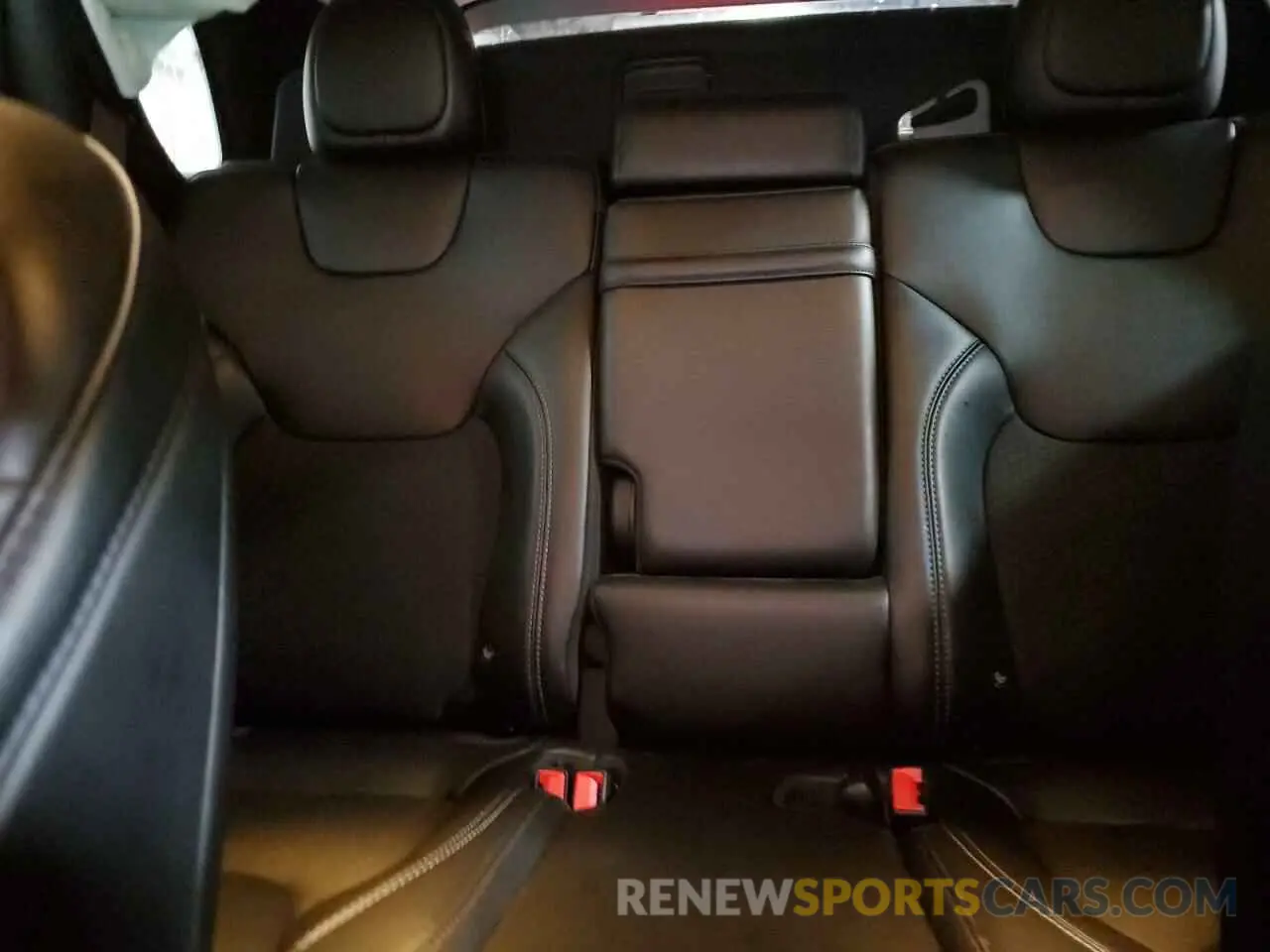 10 Photograph of a damaged car 1C4PJMLB9KD194037 JEEP GRAND CHER 2019