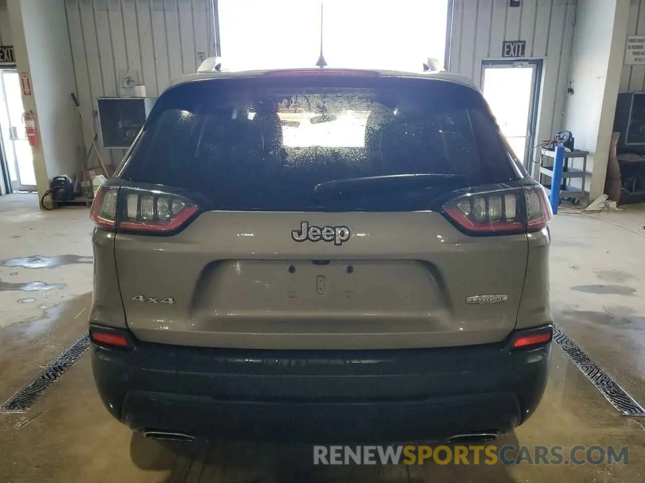 6 Photograph of a damaged car 1C4PJMLX3KD343747 JEEP GRAND CHER 2019