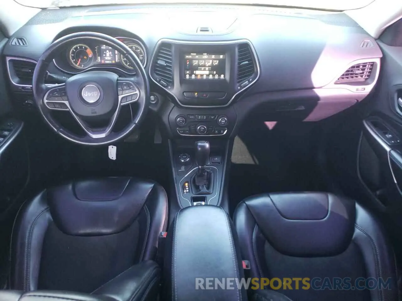 8 Photograph of a damaged car 1C4PJMLX3KD408306 JEEP GRAND CHER 2019