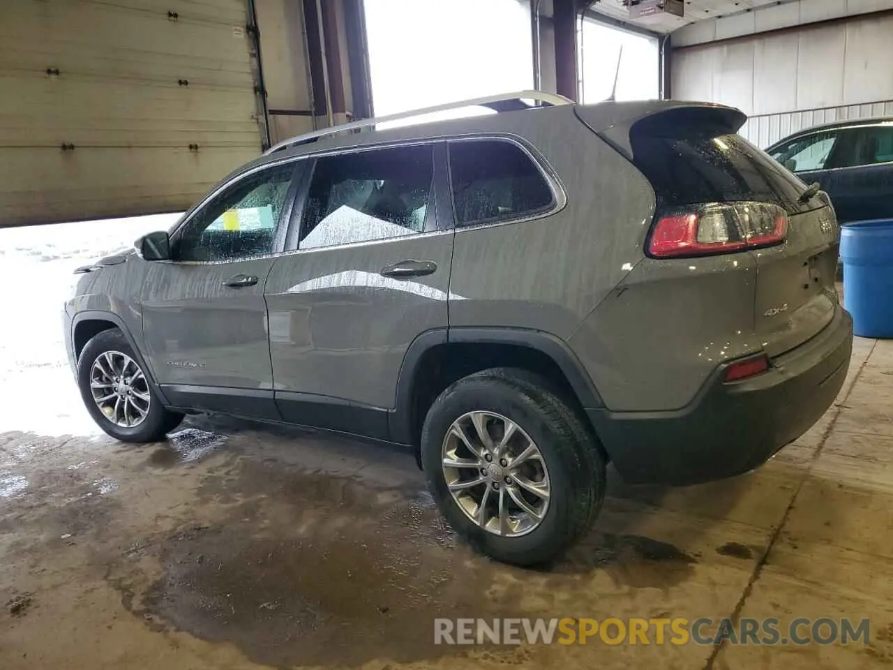 2 Photograph of a damaged car 1C4PJMLX3KD469249 JEEP GRAND CHER 2019