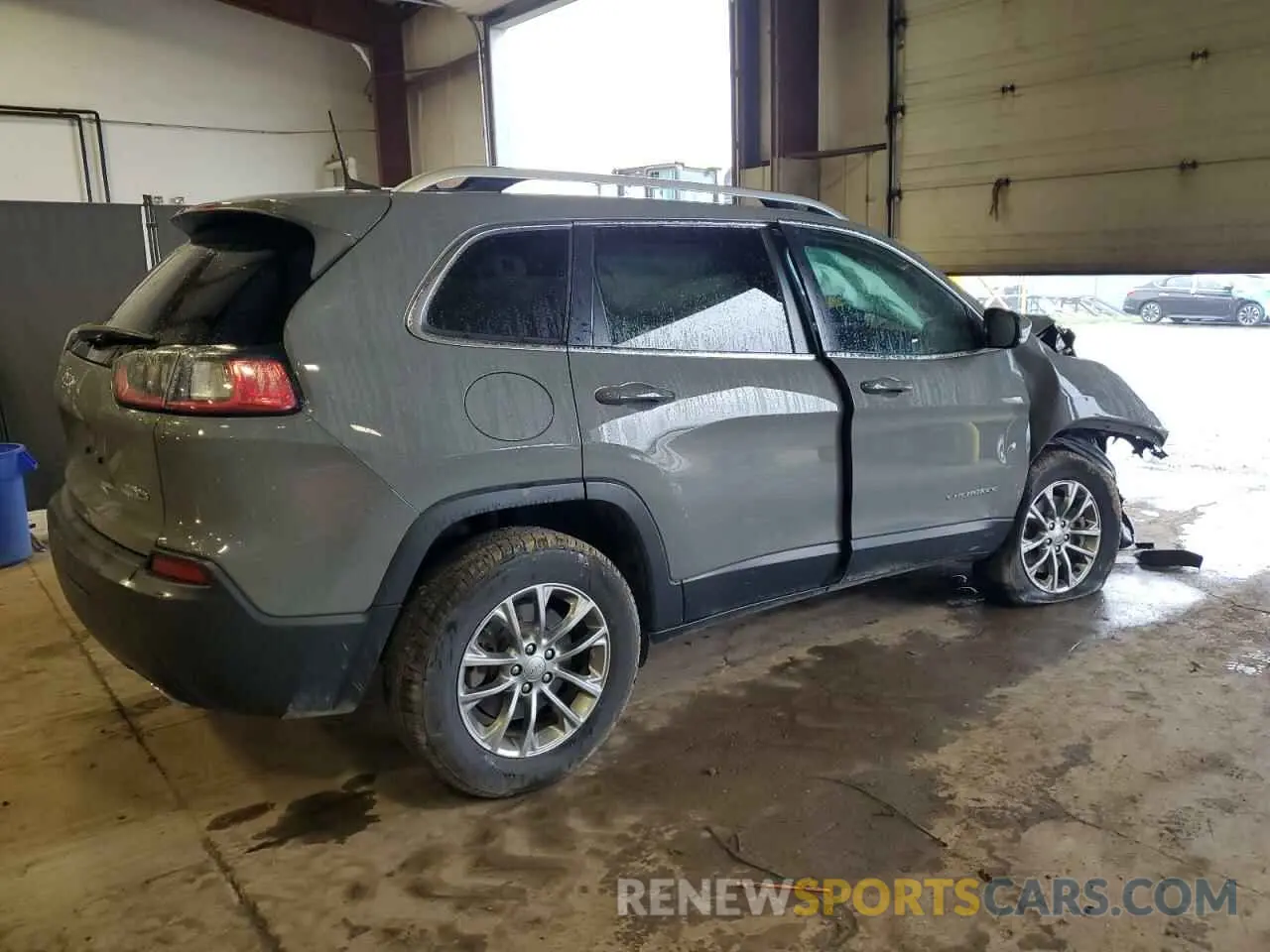 3 Photograph of a damaged car 1C4PJMLX3KD469249 JEEP GRAND CHER 2019