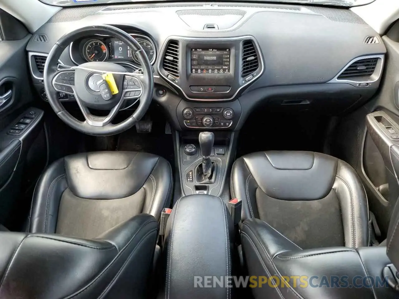 8 Photograph of a damaged car 1C4PJMLX5KD331230 JEEP GRAND CHER 2019