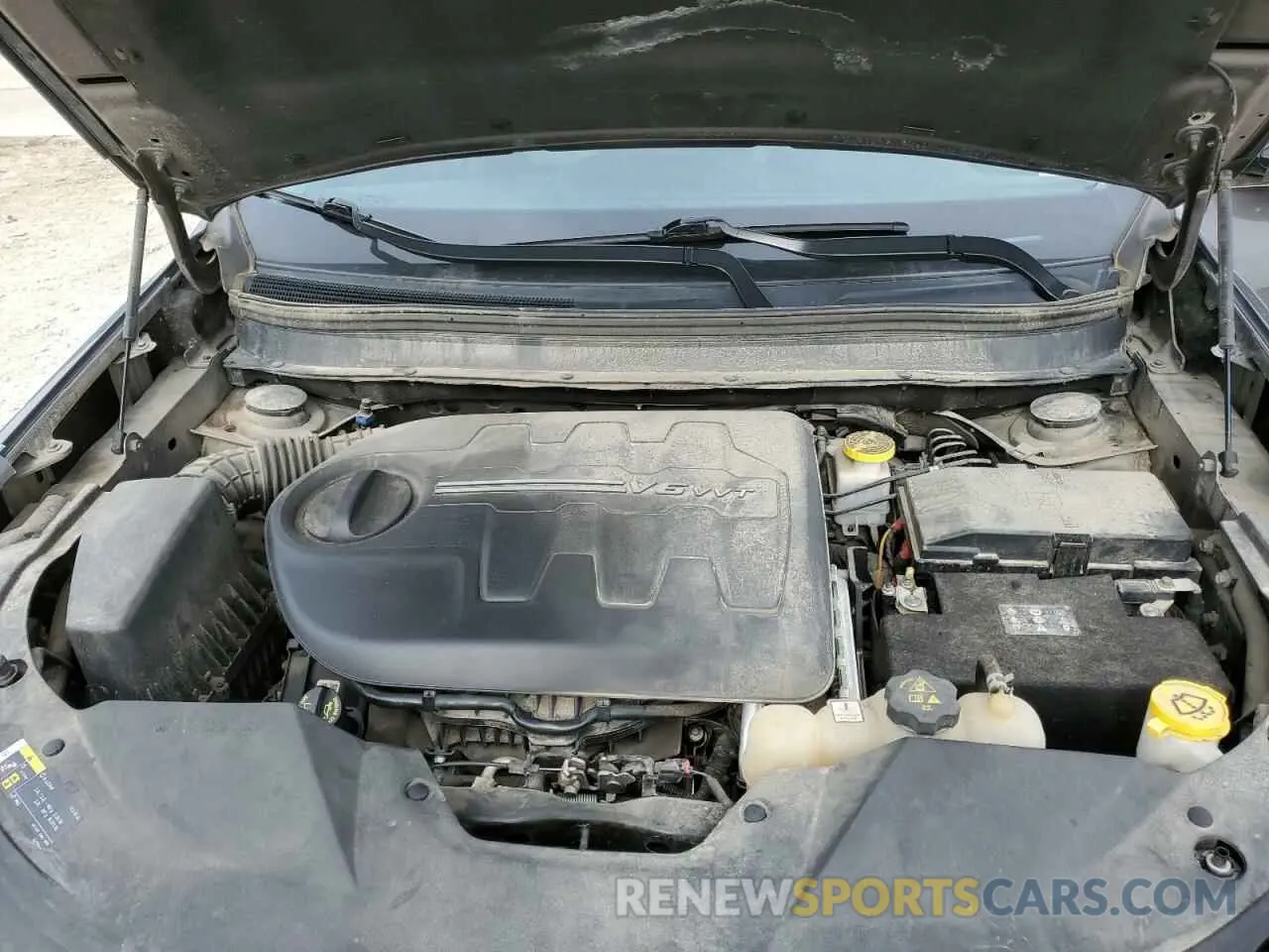 12 Photograph of a damaged car 1C4PJMLX6KD436570 JEEP GRAND CHER 2019