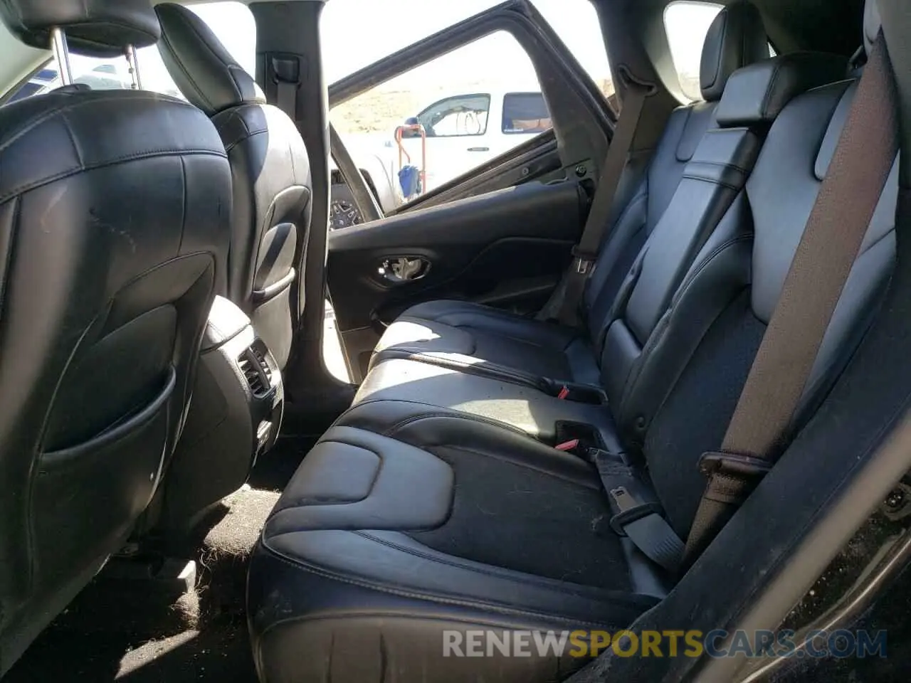 11 Фотография поврежденного автомобиля 1C4PJMLX8KD282895 JEEP GRAND CHER 2019