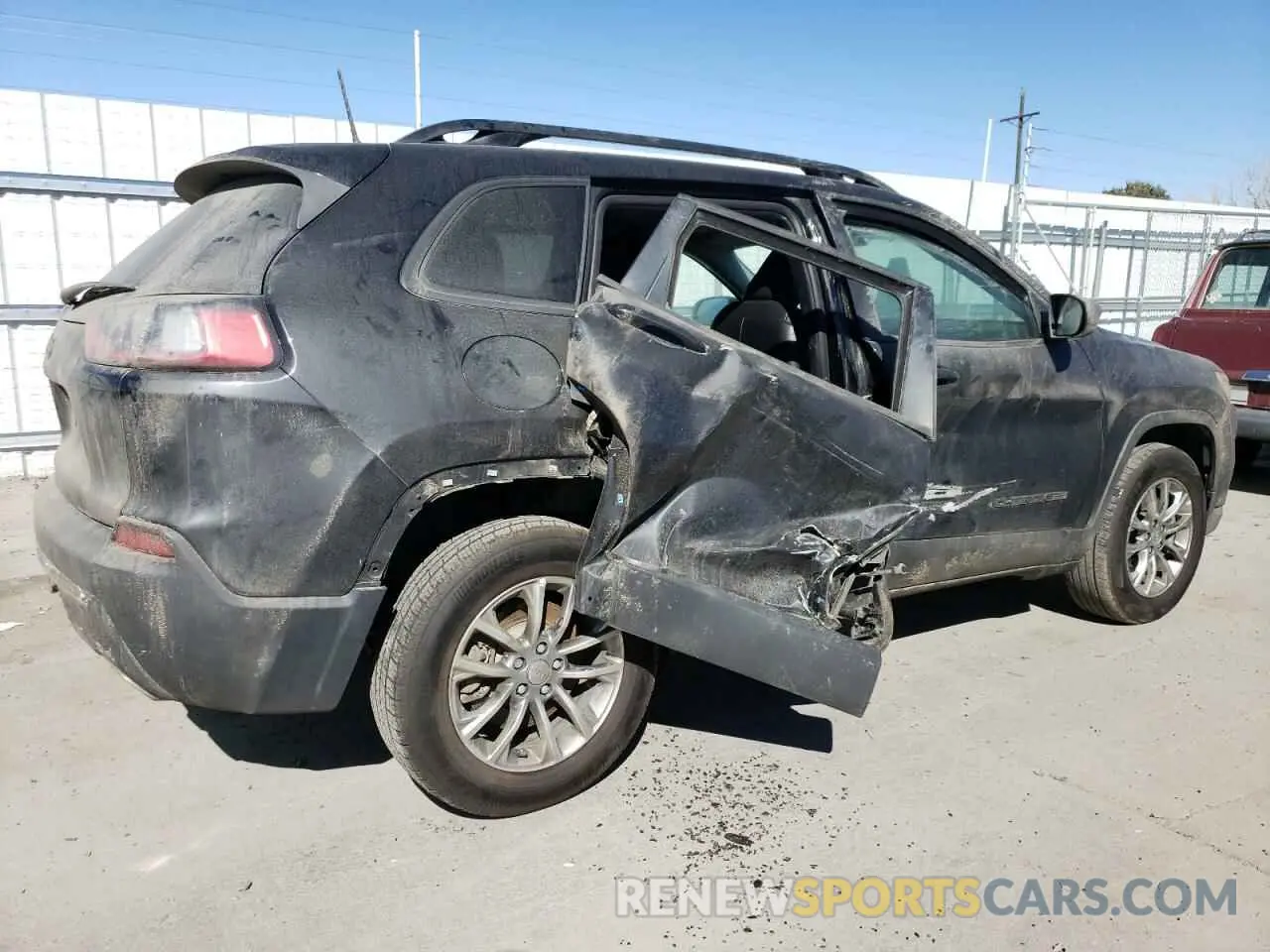 3 Фотография поврежденного автомобиля 1C4PJMLX8KD282895 JEEP GRAND CHER 2019