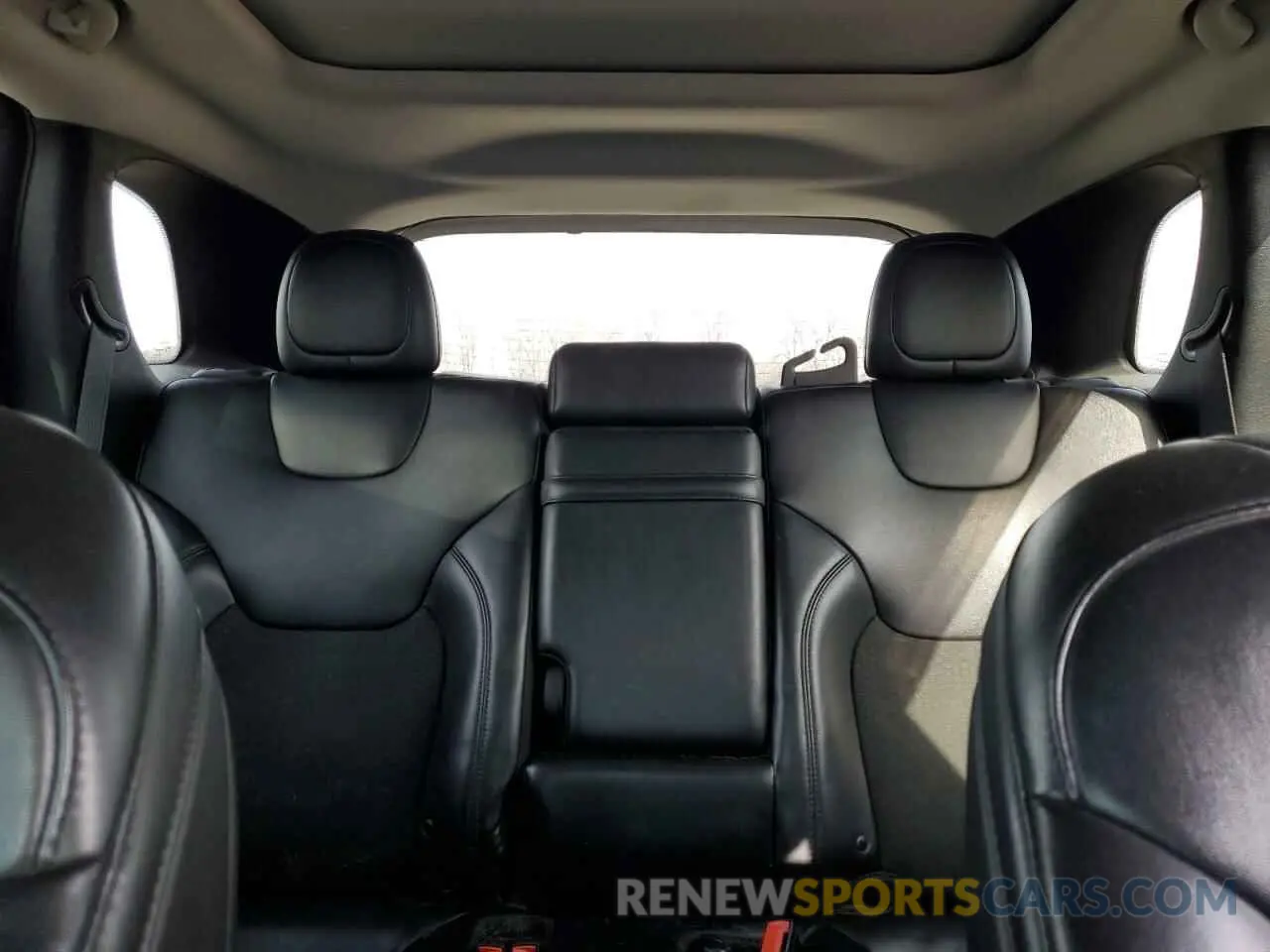 10 Фотография поврежденного автомобиля 1C4PJMLX8KD369356 JEEP GRAND CHER 2019