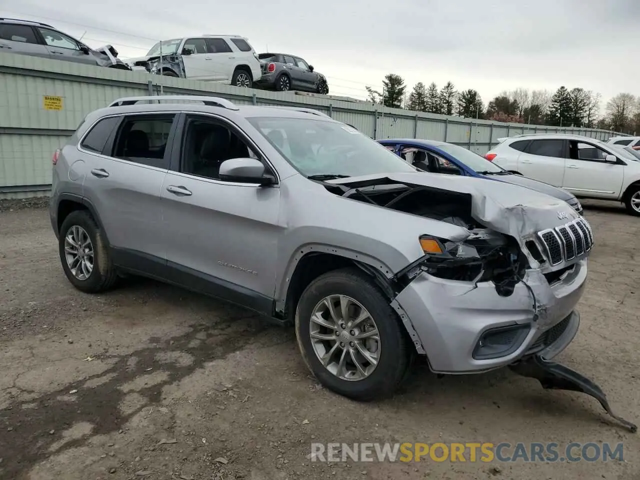 4 Photograph of a damaged car 1C4PJMLX8KD447411 JEEP GRAND CHER 2019