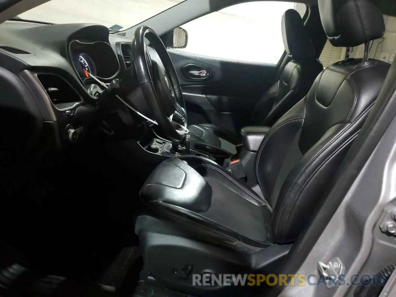 7 Photograph of a damaged car 1C4PJMLXXKD218714 JEEP GRAND CHER 2019