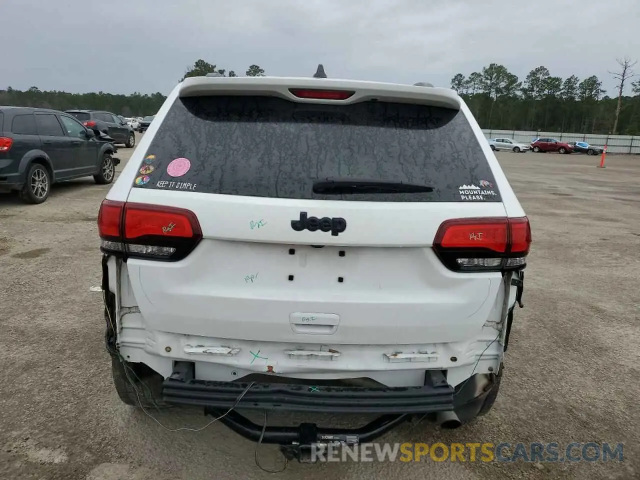 6 Photograph of a damaged car 1C4RJEAG0KC732448 JEEP GRAND CHER 2019