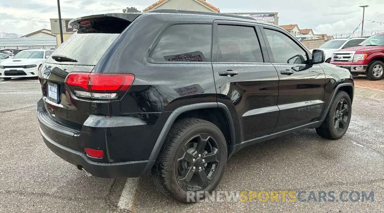 4 Photograph of a damaged car 1C4RJEAG0KC851522 JEEP GRAND CHER 2019