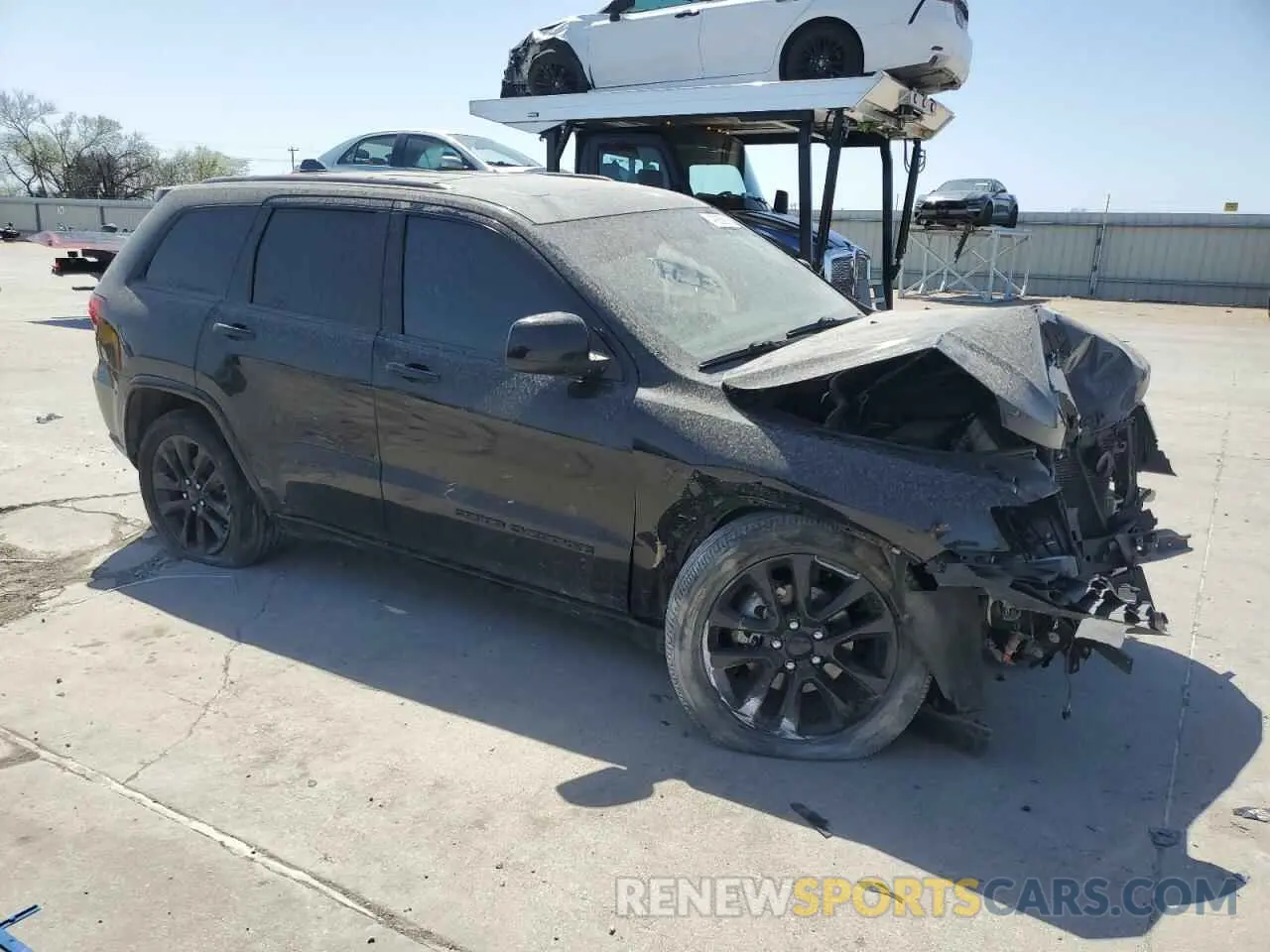 4 Photograph of a damaged car 1C4RJEAG2KC704523 JEEP GRAND CHER 2019